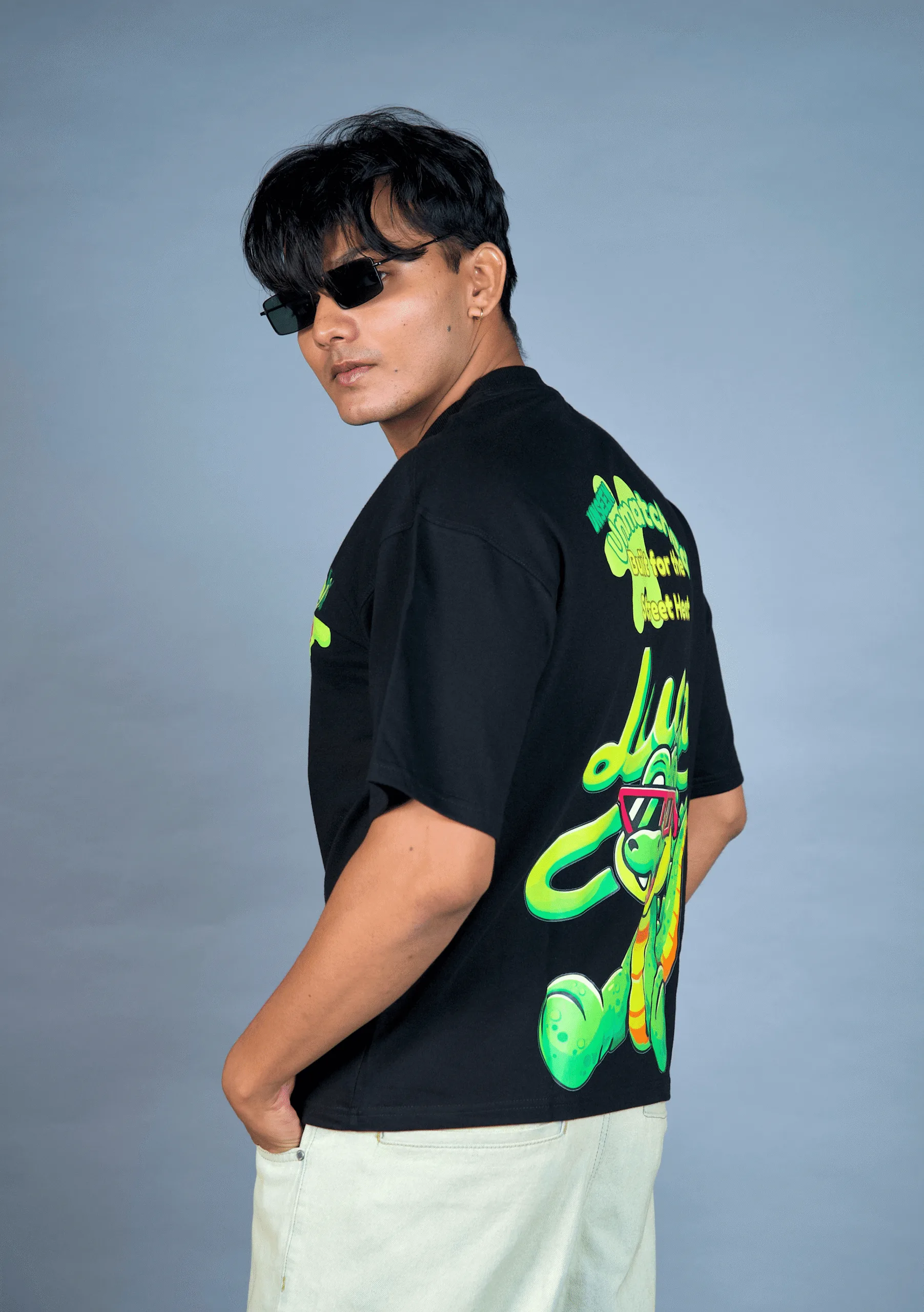 Flex-black-oversize-tshirt-sideview