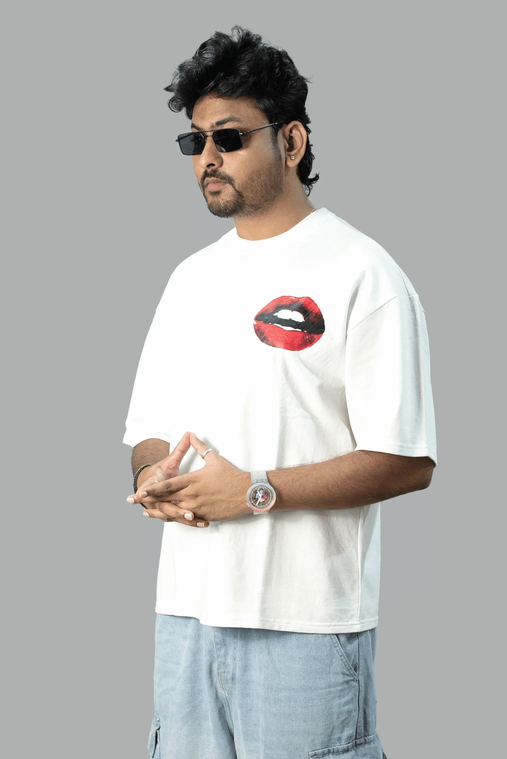 Red-flag-oversize-tshirt-sideview
