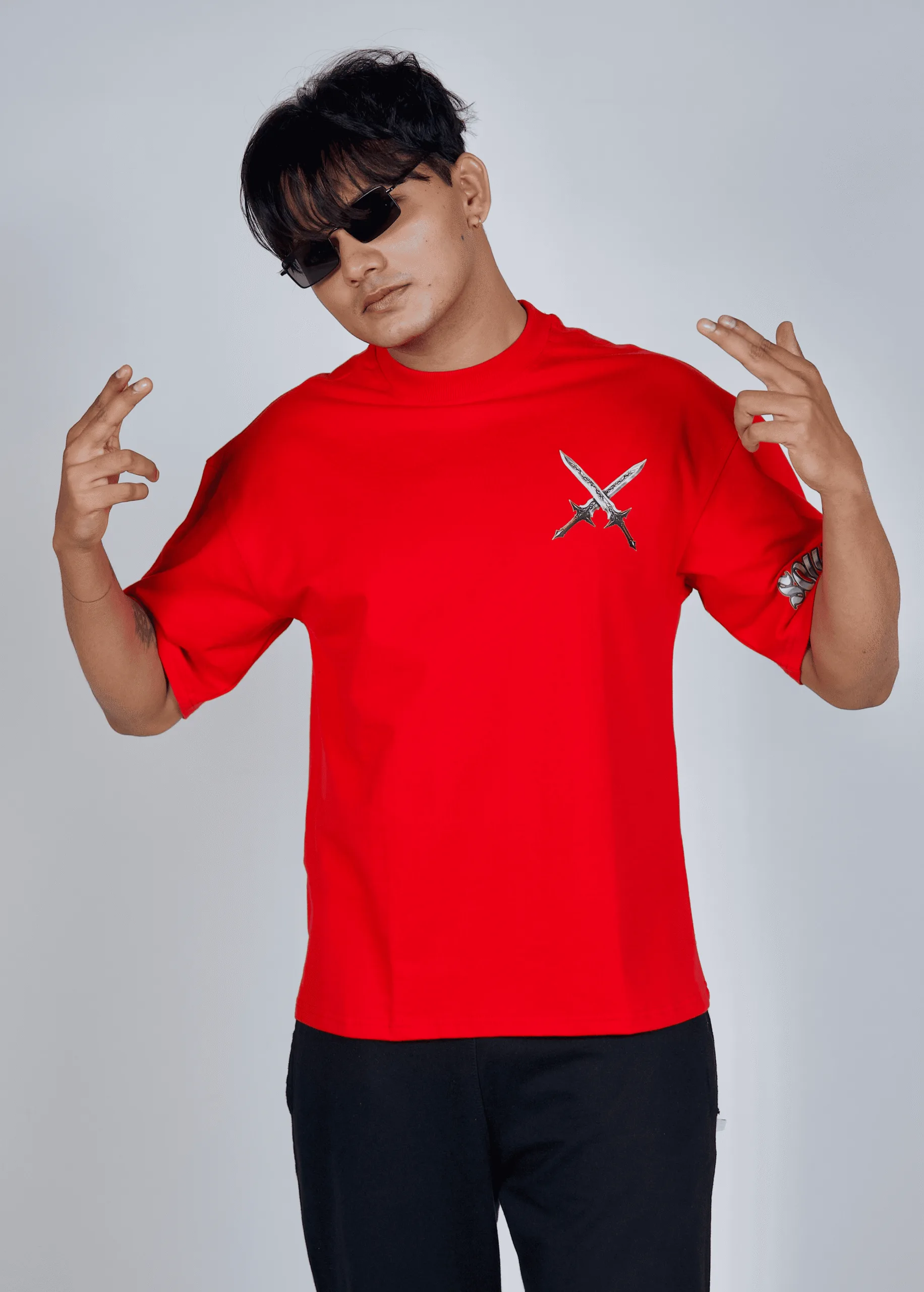 Sword-red-oversize-tshirt