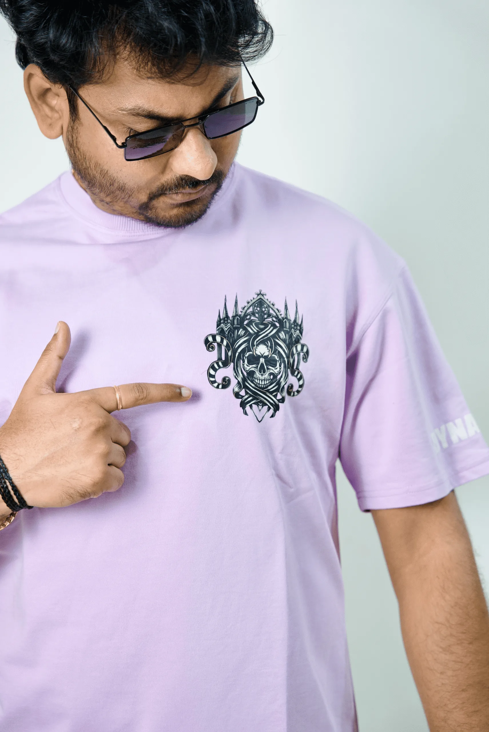 zoro-lavander-oversize-tshirt-closeup
